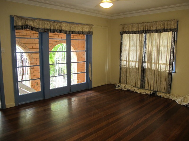 112 Elizabeth Ave, Clontarf QLD 4019