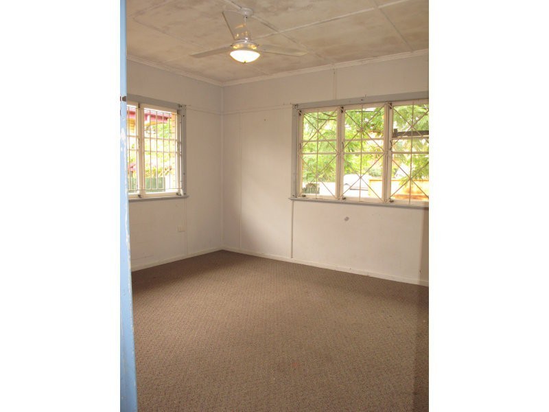 112 Elizabeth Ave, Clontarf QLD 4019