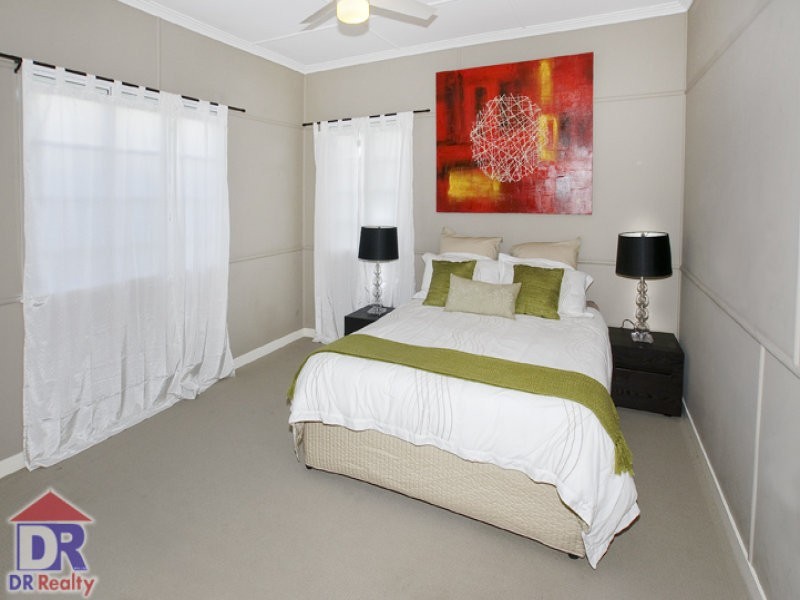 77 MacDonnell Road, Margate QLD 4019