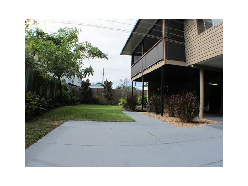 39 Belvedere St, Clontarf QLD 4019