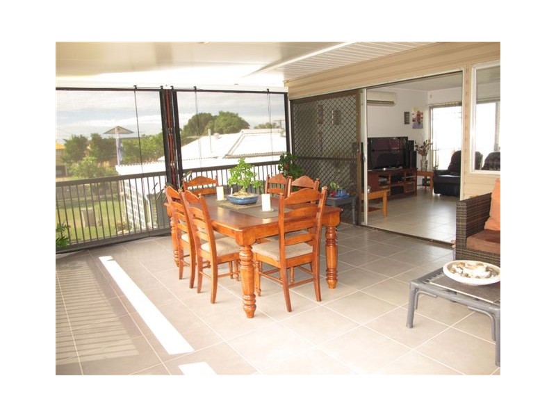 39 Belvedere St, Clontarf QLD 4019