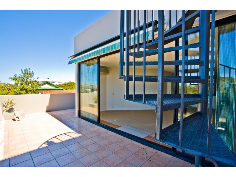 4/51 Landsborough Ave, Scarborough QLD 4020