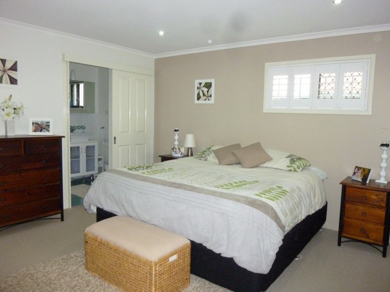 23 Matthew St, Scarborough QLD 4020