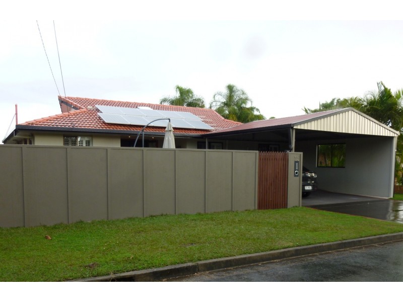 23 Matthew St, Scarborough QLD 4020
