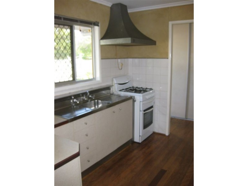 13 Houghton St, Redcliffe QLD 4020