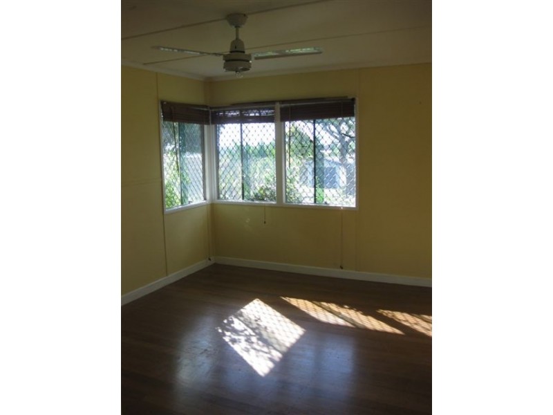 13 Houghton St, Redcliffe QLD 4020