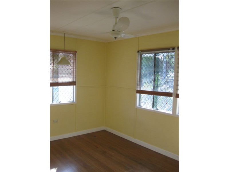 13 Houghton St, Redcliffe QLD 4020