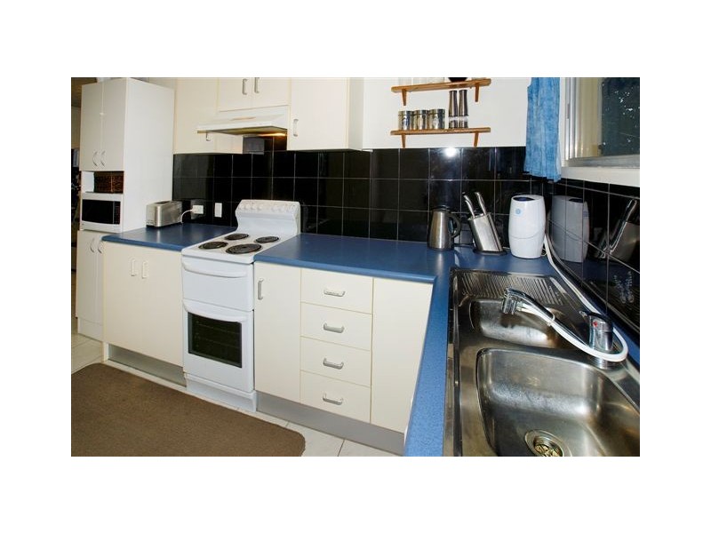 2B Woodcock Street, Scarborough QLD 4020