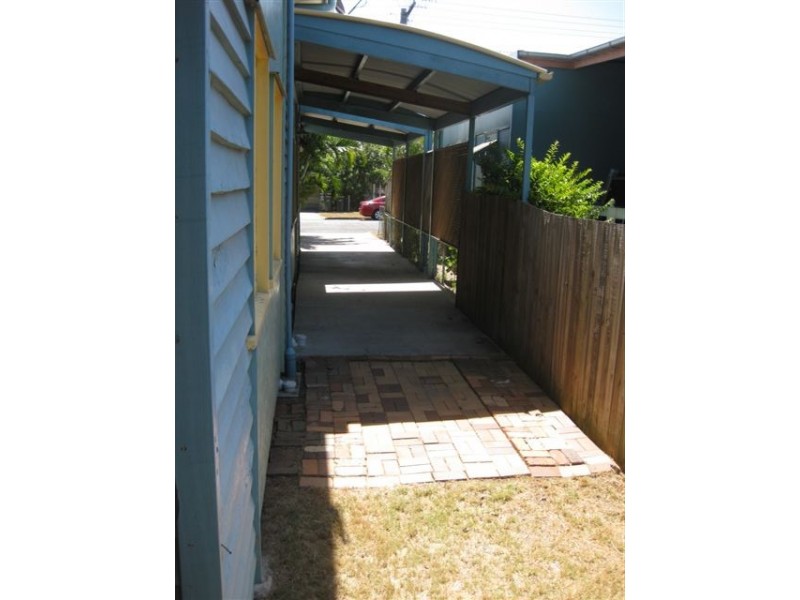 16 Donald St, Woody Point QLD 4019