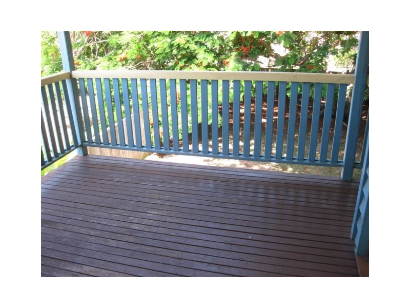 16 Donald St, Woody Point QLD 4019