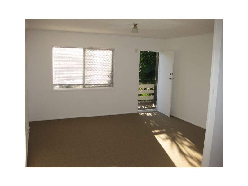 74 Longland St, Redcliffe QLD 4020