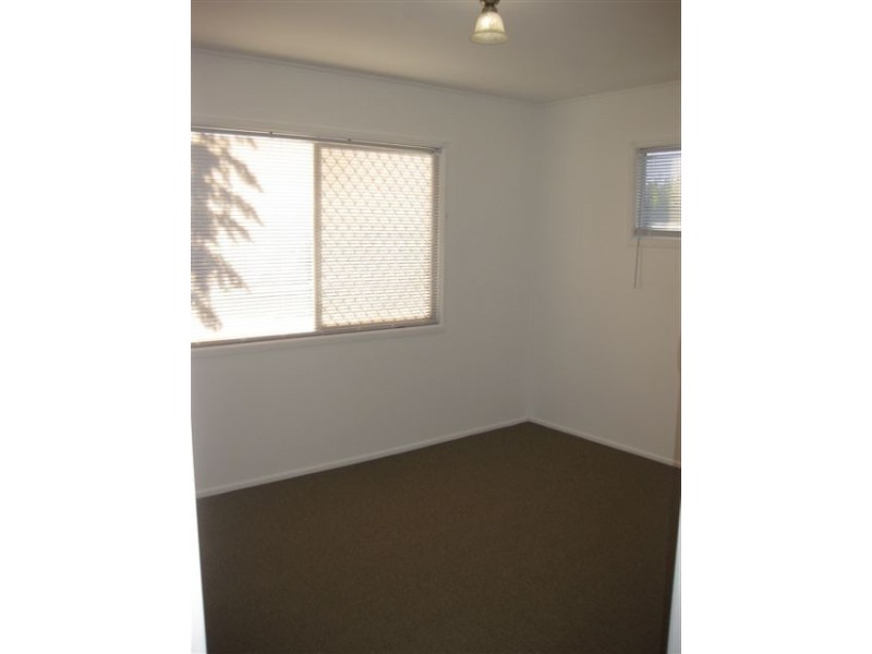 74 Longland St, Redcliffe QLD 4020