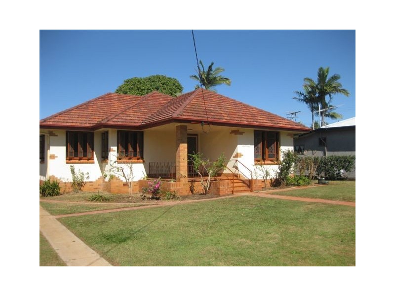 19 Herbert Street, Scarborough QLD 4020