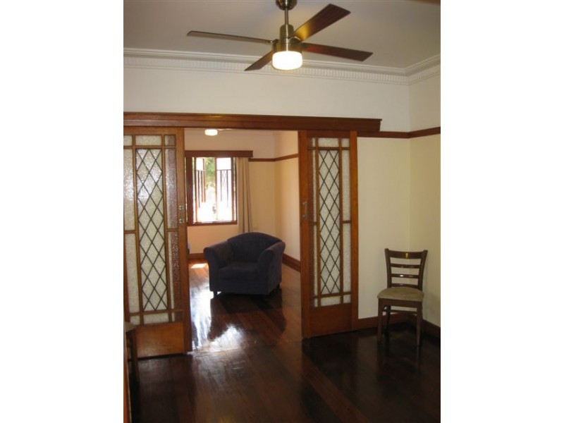 19 Herbert Street, Scarborough QLD 4020