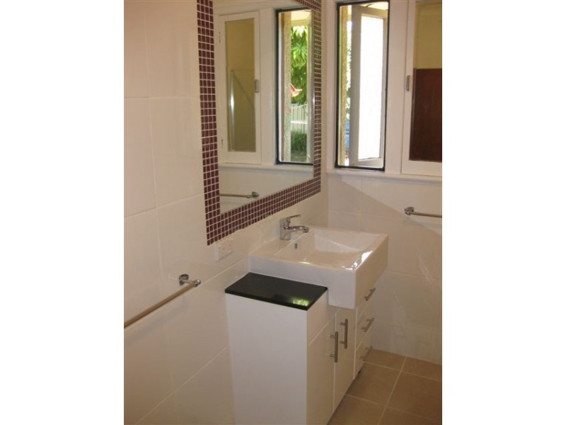 19 Herbert Street, Scarborough QLD 4020