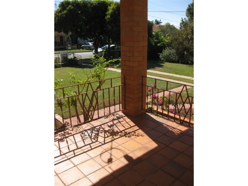 19 Herbert Street, Scarborough QLD 4020