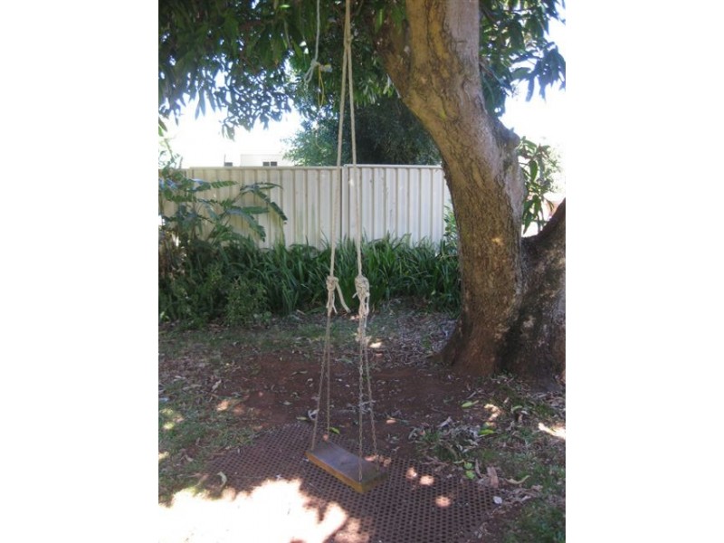 19 Herbert Street, Scarborough QLD 4020