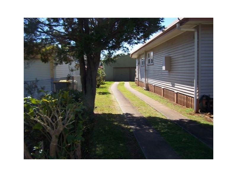 12 Queen St, Scarborough QLD 4020