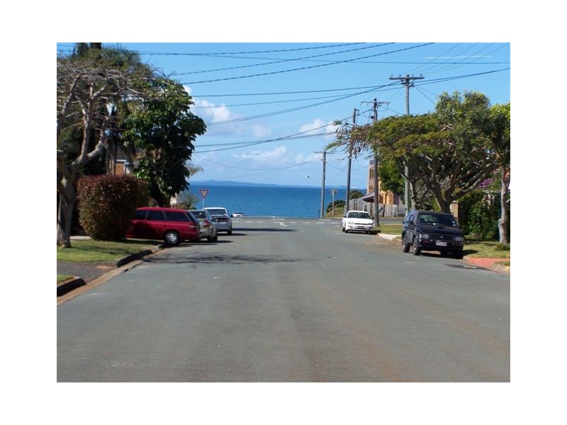 12 Queen St, Scarborough QLD 4020