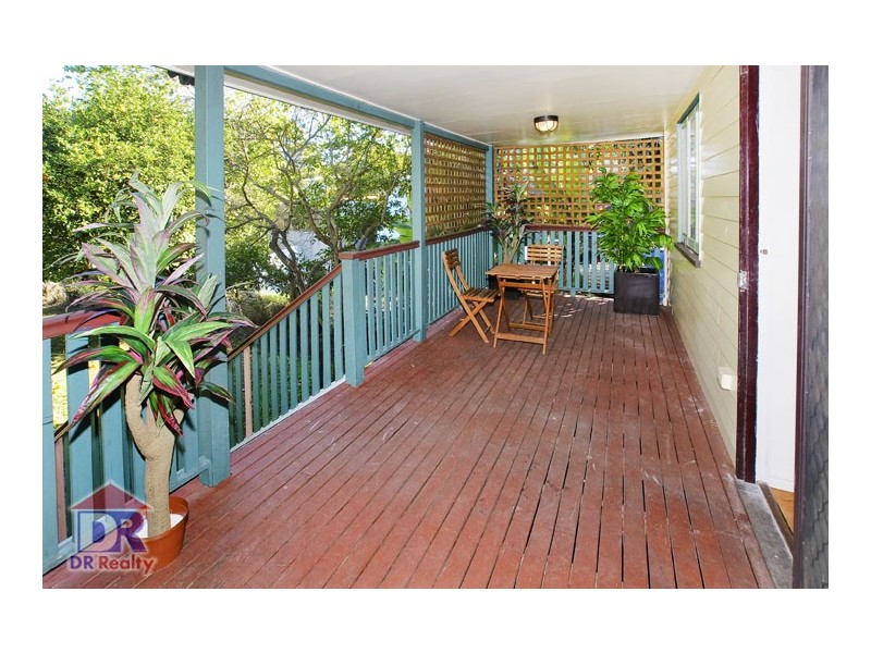 21a Turner St, Scarborough QLD 4020