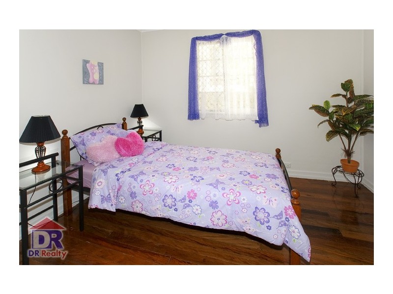 21a Turner St, Scarborough QLD 4020