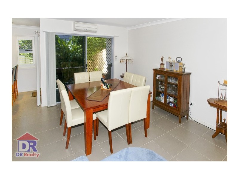 3/8 Griffith Rd, Scarborough QLD 4020