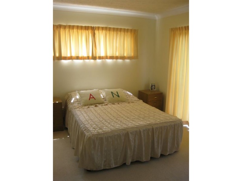 2/13-15 Humpybong Esp, Redcliffe QLD 4020