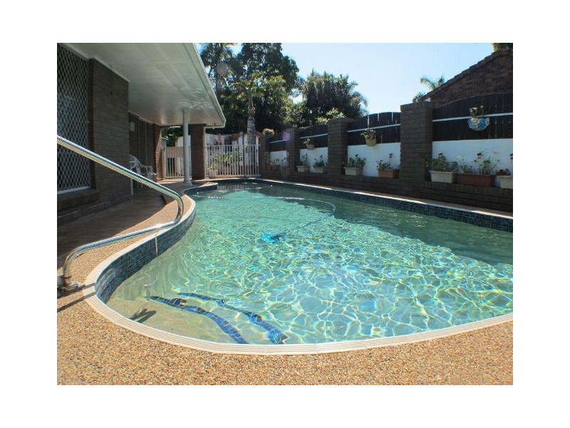 200 MacDonnell Rd, Clontarf QLD 4019