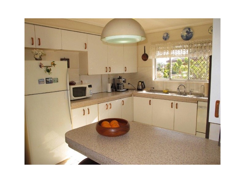 200 MacDonnell Rd, Clontarf QLD 4019
