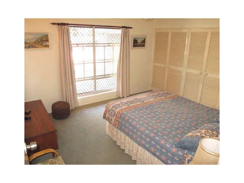 200 MacDonnell Rd, Clontarf QLD 4019