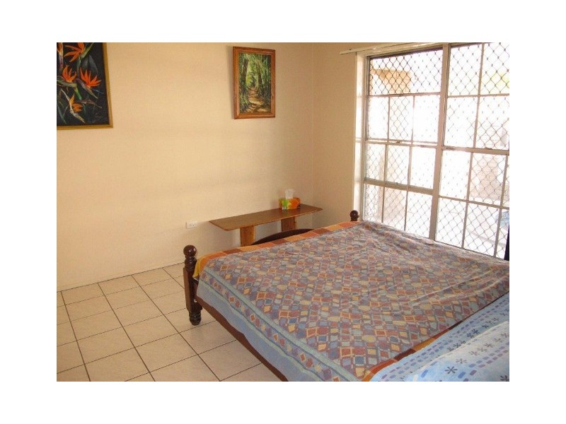 200 MacDonnell Rd, Clontarf QLD 4019