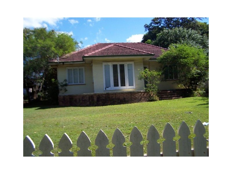 18 Portwood St, Redcliffe QLD 4020