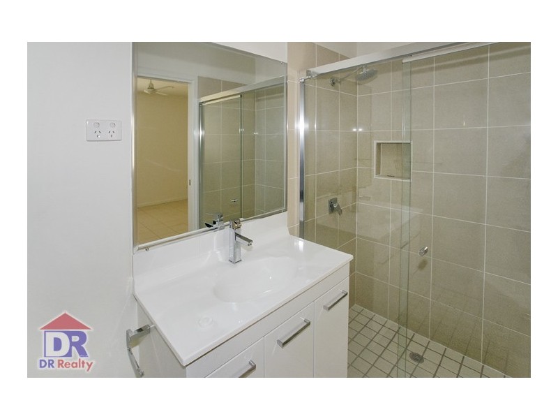 1/564 Oxley Ave, Scarborough QLD 4020