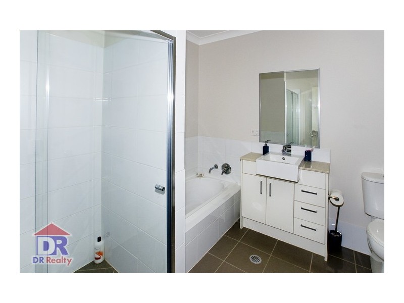 3/8 Griffith Rd, Scarborough QLD 4020