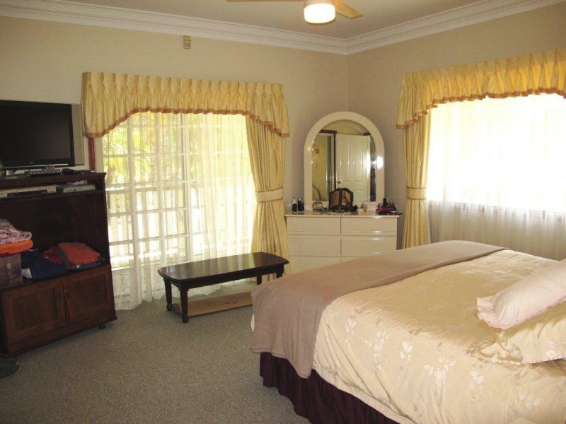 106 Creek Rd, Burpengary QLD 4505