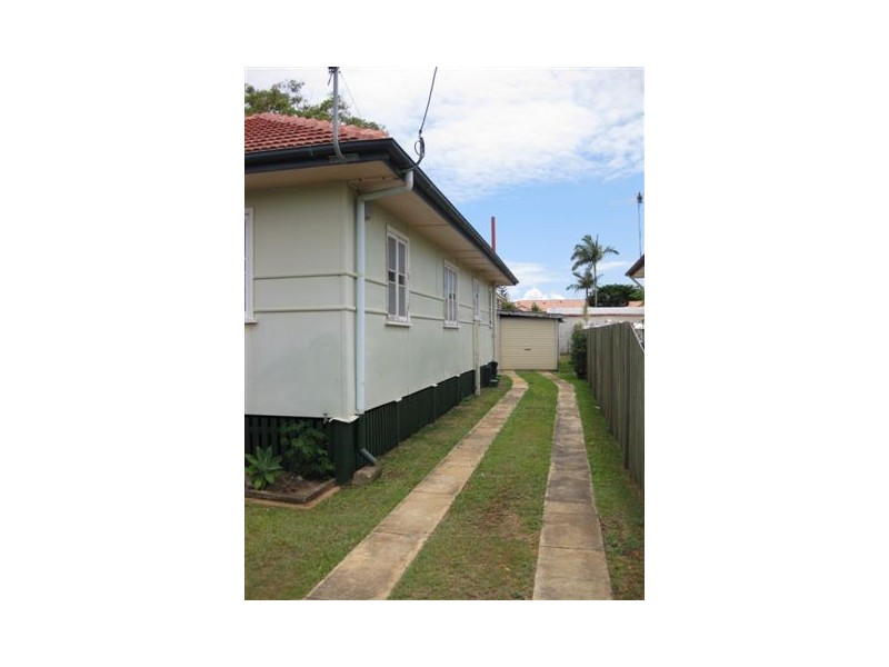 40 Rock St, Scarborough QLD 4020