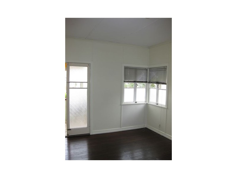 40 Rock St, Scarborough QLD 4020