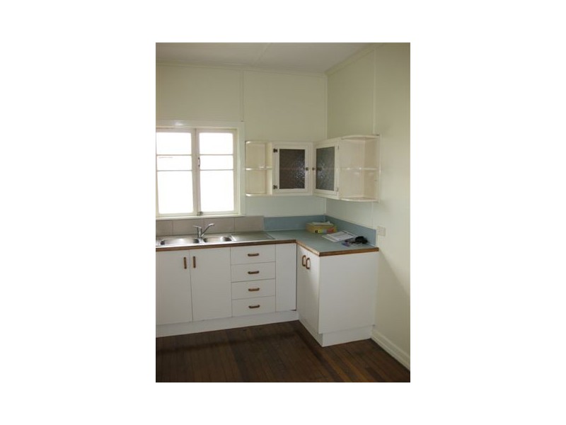 40 Rock St, Scarborough QLD 4020