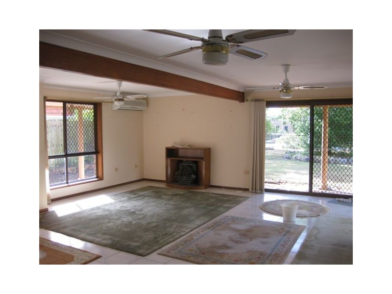 146 Griffith Rd, Scarborough QLD 4020