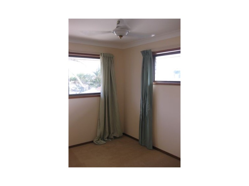 146 Griffith Rd, Scarborough QLD 4020