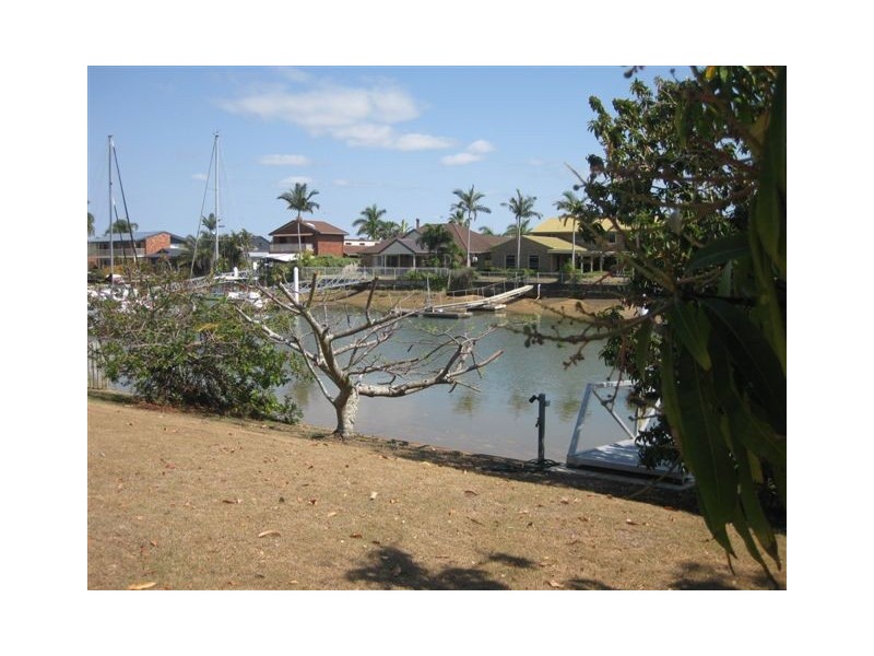 146 Griffith Rd, Scarborough QLD 4020