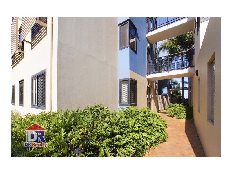 10/82 Mein St, Scarborough QLD 4020