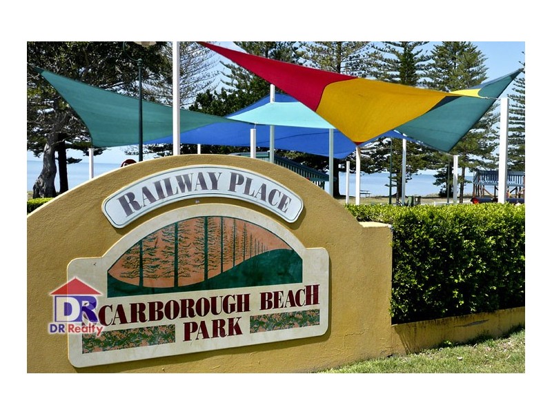 10/82 Mein St, Scarborough QLD 4020