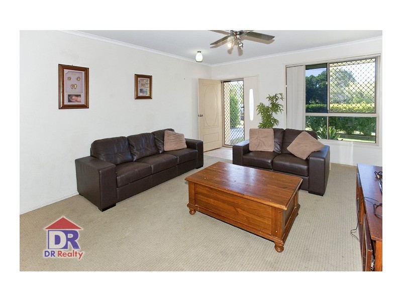 261 MacDonnell Rd, Clontarf QLD 4019