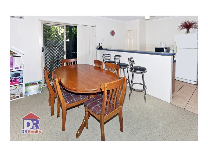 261 MacDonnell Rd, Clontarf QLD 4019