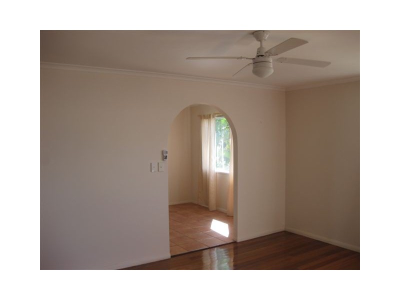 253 Anzac Ave, Kippa-ring QLD 4021