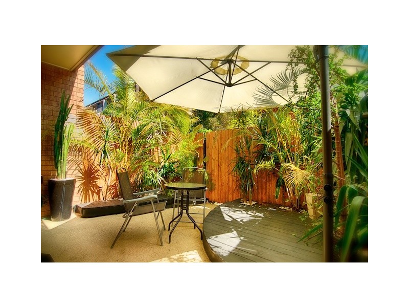 2/79 John St, Redcliffe QLD 4020