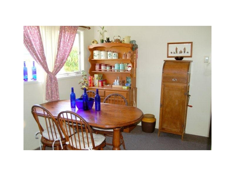 24 Longland St, Redcliffe QLD 4020