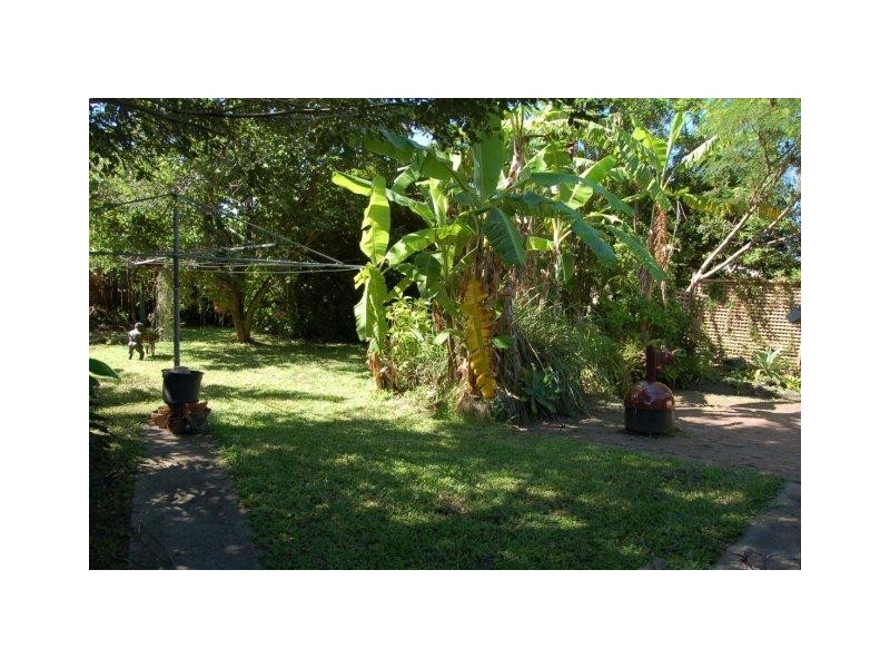 24 Longland St, Redcliffe QLD 4020