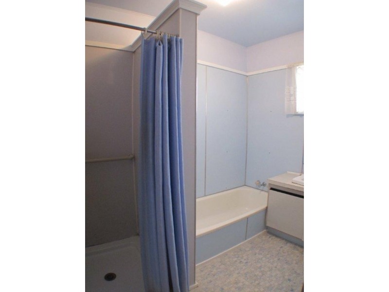 6 Kurrowah Cres, Margate QLD 4019